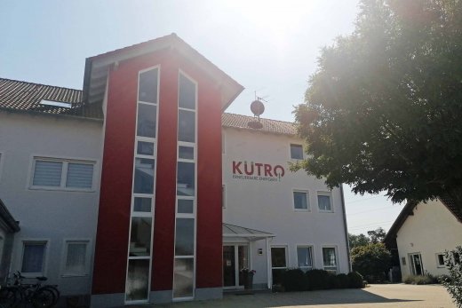 KÜTRO-GmbH-Co-KG-Firmengebäude-2021.jpg